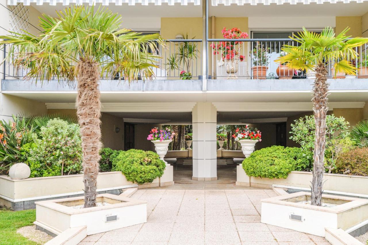 Le Lido - Piscine, Proche Plage Cagnes-sur-Mer Exterior photo